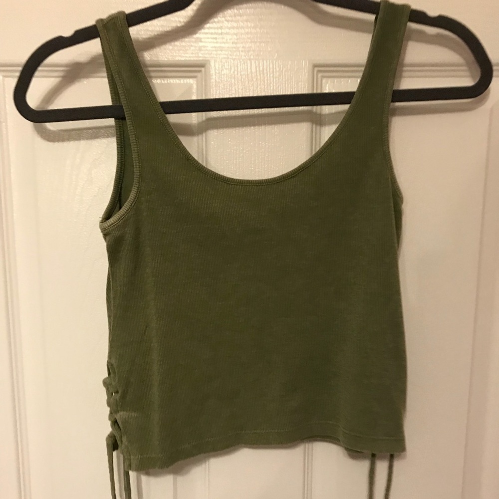 wild pearl green cropped tank top